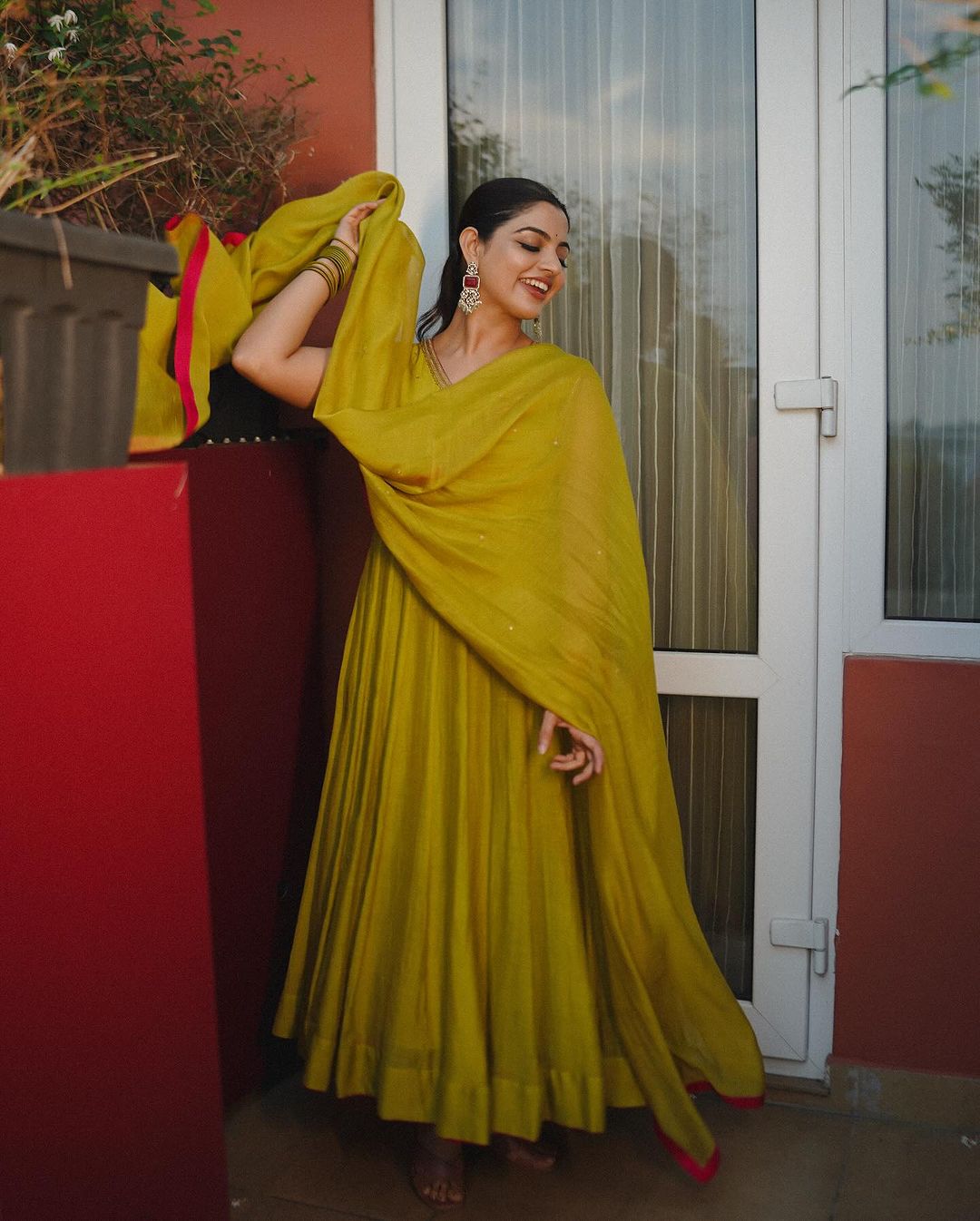 SOUTH INDIAN ACTRESS NIKHILA VIMAL IN GREEN DRESS